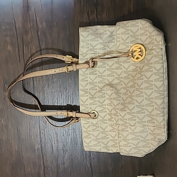 Michael Kors Handbags - Michael Kors large shoulder bag